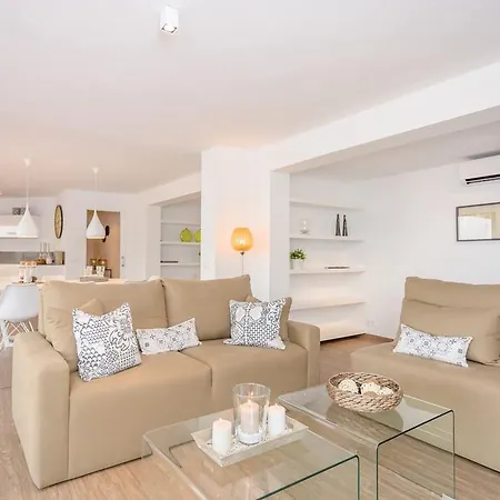 Villa Stunning With Mountain Views - Los Campitos Estepona