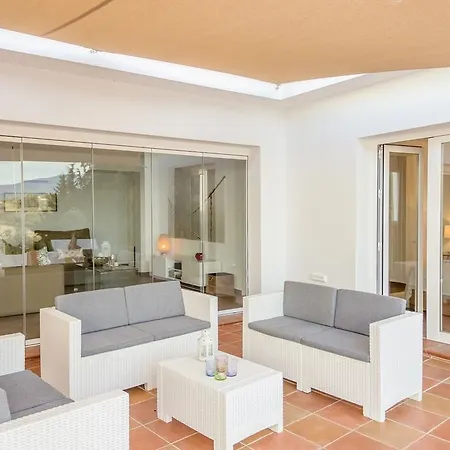 Villa Stunning With Mountain Views - Los Campitos